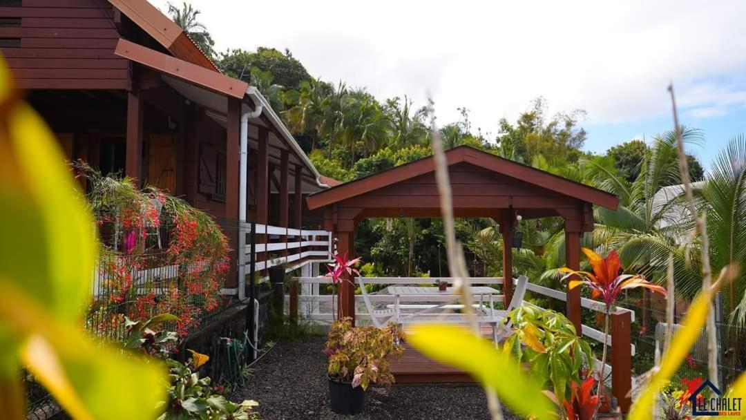 Chalet Des Laves Sainte-Rose Exterior foto